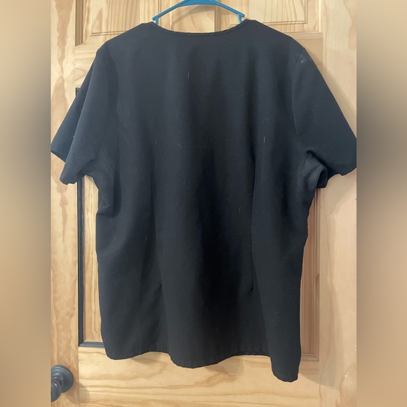 Figs | Black Catarina Scrub Top - Picture 5 of 5